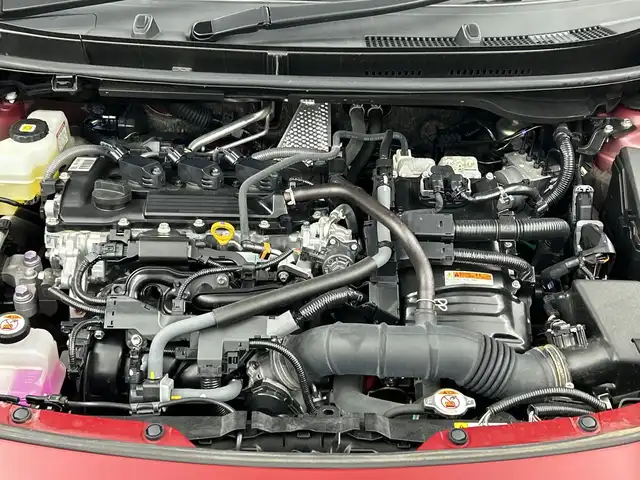 トヨタ ヤリスクロス ハイブリッド G 三重県 2021(令3)年 2.7万km センシュアルレッドマイカ 禁煙車/純正ディスプレイオーディオ　/パノラミックビューモニター　/セーフティセンス　/衝突被害軽減ブレーキ　/レーダークルーズコントロール　/ＬＴＡ　/ＢＳＭ　/RCTA/PKSB/RSA/AHB/LED/オートライト /前後クリアランスソナー　/ビルトインＥＴＣ２．０