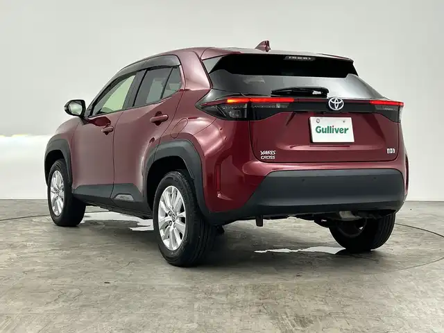 トヨタ ヤリスクロス ハイブリッド G 三重県 2021(令3)年 2.7万km センシュアルレッドマイカ 禁煙車/純正ディスプレイオーディオ　/パノラミックビューモニター　/セーフティセンス　/衝突被害軽減ブレーキ　/レーダークルーズコントロール　/ＬＴＡ　/ＢＳＭ　/RCTA/PKSB/RSA/AHB/LED/オートライト /前後クリアランスソナー　/ビルトインＥＴＣ２．０