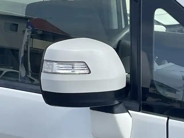 ホンダ ステップワゴン スパーダ S 佐賀県 2014(平26)年 11.3万km ホワイトオーキッドパール （株)IDOMが運営する【じしゃロン佐賀店】の自社ローン専用車両になります。/こちらは現金またはオートローンご利用時の価格です。自社ローンご希望の方は別途その旨お申付け下さい/８人乗り　/禁煙車　/両側電動ドア　/ＨＩＤ　/純正ナビ　/バックカメラ　　/ＥＴＣ