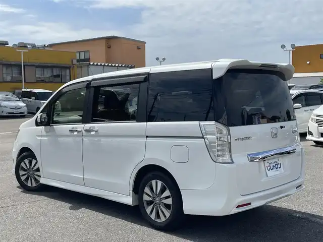 ホンダ ステップワゴン スパーダ S 佐賀県 2014(平26)年 11.3万km ホワイトオーキッドパール （株)IDOMが運営する【じしゃロン佐賀店】の自社ローン専用車両になります。/こちらは現金またはオートローンご利用時の価格です。自社ローンご希望の方は別途その旨お申付け下さい/８人乗り　/禁煙車　/両側電動ドア　/ＨＩＤ　/純正ナビ　/バックカメラ　　/ＥＴＣ