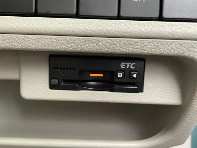 スズキ ラパン S 滋賀県 2017(平29)年 5.5万km フレンチミントパールメタリック 純正7インチナビ/【Bluetooth/CD/DVD/フルセグTV/USB】/衝突軽減ブレーキ/D席シートヒーター/HIDヘッドライト/オートライト/前方ドライブレコーダー/純正フロアマット/プッシュスタート/スマートキー/ABS/横滑り防止装置