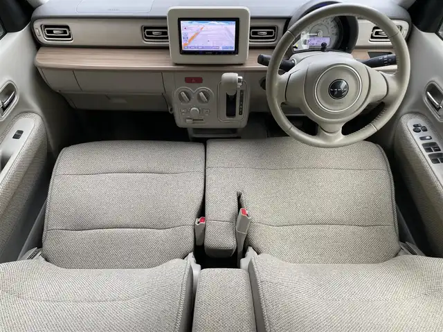 スズキ ラパン S 滋賀県 2017(平29)年 5.5万km フレンチミントパールメタリック 純正7インチナビ/【Bluetooth/CD/DVD/フルセグTV/USB】/衝突軽減ブレーキ/D席シートヒーター/HIDヘッドライト/オートライト/前方ドライブレコーダー/純正フロアマット/プッシュスタート/スマートキー/ABS/横滑り防止装置