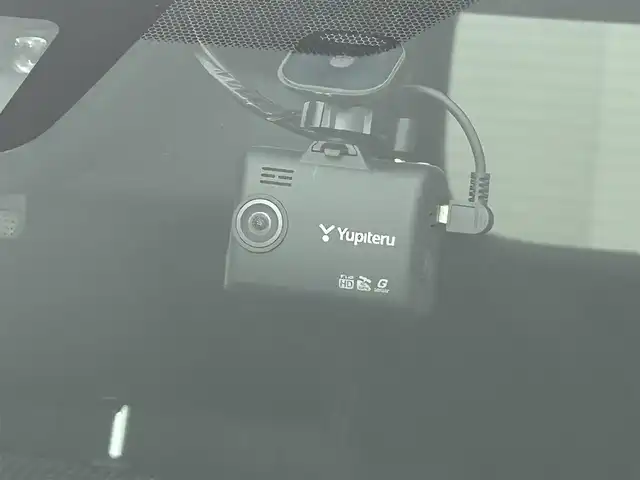 トヨタ ヴォクシー ZS 煌 道央・札幌 2017(平29)年 7.1万km ブラック ・4WD/・寒冷地仕様/・トヨタセーフティセンス/・衝突被害軽減ブレーキ/・レーンキープアシスト/・クルーズコントロール/・オートハイビーム/・先行車発進告知/・純正メモリナビ/・フルセグ/BT/CD/DVD/・バックカメラ/・フリップダウンモニター/・両側パワースライドドア/・ビルトインETC/・ドアロック連動ミラー/・アイドリングストップ/・スマートキー/・プッシュスタート