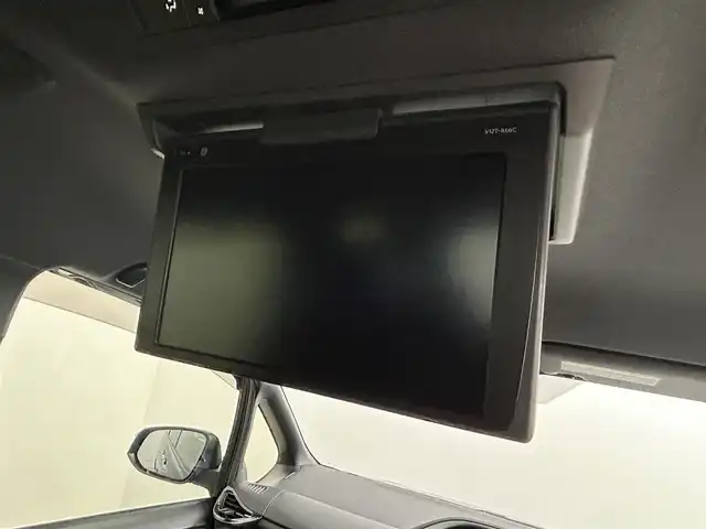 トヨタ ヴォクシー ZS 煌 道央・札幌 2017(平29)年 7.1万km ブラック ・4WD/・寒冷地仕様/・トヨタセーフティセンス/・衝突被害軽減ブレーキ/・レーンキープアシスト/・クルーズコントロール/・オートハイビーム/・先行車発進告知/・純正メモリナビ/・フルセグ/BT/CD/DVD/・バックカメラ/・フリップダウンモニター/・両側パワースライドドア/・ビルトインETC/・ドアロック連動ミラー/・アイドリングストップ/・スマートキー/・プッシュスタート