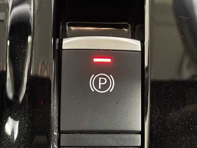 日産 セレナ e－パワー ハイウェイスター V 神奈川県 2020(令2)年 2.5万km サンライズオレンジ/ダイヤモンドブラック プロパイロット/純正10型ナビ/・BT/TV/CD/DVD/BD/SD/USB/アラウンドビューモニター/純正フリップダウンモニター/パーキングアシスト/ブラインドスポットモニター/オートホールド/両側電動スライドドア/ETC/革巻きステアリング/ステアリングリモコン/純正フロアマット/インテリジェントキー/スペアキー(1本)/プッシュスタート/LEDヘッドライト/オートライト/オートマチックハイビーム/フォグランプ/純正16インチアルミホイール/電動格納ミラー/ウィンカーミラー/ドアバイザー