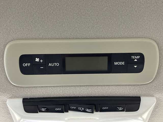 日産 セレナ e－パワー ハイウェイスター V 神奈川県 2020(令2)年 2.5万km サンライズオレンジ/ダイヤモンドブラック プロパイロット/純正10型ナビ/・BT/TV/CD/DVD/BD/SD/USB/アラウンドビューモニター/純正フリップダウンモニター/パーキングアシスト/ブラインドスポットモニター/オートホールド/両側電動スライドドア/ETC/革巻きステアリング/ステアリングリモコン/純正フロアマット/インテリジェントキー/スペアキー(1本)/プッシュスタート/LEDヘッドライト/オートライト/オートマチックハイビーム/フォグランプ/純正16インチアルミホイール/電動格納ミラー/ウィンカーミラー/ドアバイザー