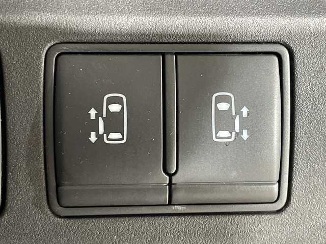 日産 セレナ e－パワー ハイウェイスター V 神奈川県 2020(令2)年 2.5万km サンライズオレンジ/ダイヤモンドブラック プロパイロット/純正10型ナビ/・BT/TV/CD/DVD/BD/SD/USB/アラウンドビューモニター/純正フリップダウンモニター/パーキングアシスト/ブラインドスポットモニター/オートホールド/両側電動スライドドア/ETC/革巻きステアリング/ステアリングリモコン/純正フロアマット/インテリジェントキー/スペアキー(1本)/プッシュスタート/LEDヘッドライト/オートライト/オートマチックハイビーム/フォグランプ/純正16インチアルミホイール/電動格納ミラー/ウィンカーミラー/ドアバイザー