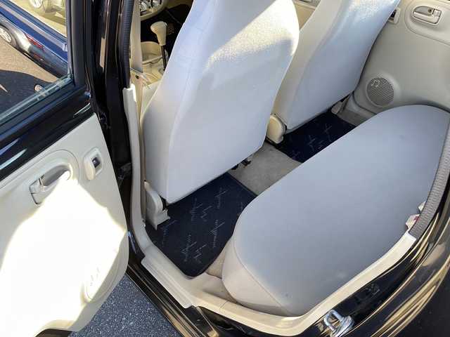 ダイハツ エッセ D 道東・釧路十勝 2007(平19)年 9.6万km ブラックマイカ 純正オーディオ　/ＣＤ再生　/社外１３インチアルミホイール　/社外フロアマット