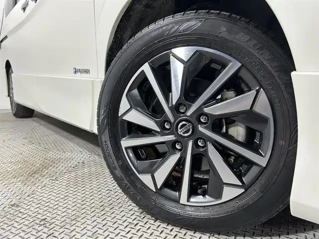 日産 セレナ e－パワー ハイウェイスター V 大阪府 2020(令2)年 2.5万km ブリリアントホワイトパール 2トーン プロパイロット　デジタルインナーミラー　純正大型ナビＴＶ　後席モニター　全方位カメラ　両側パワスラ　衝突軽減　ＥＴＣ　ドラレコ　ＢＳＭ　レーンアシスト　オートハイビーム　ＬＥＤヘッドライト　スマートキー
