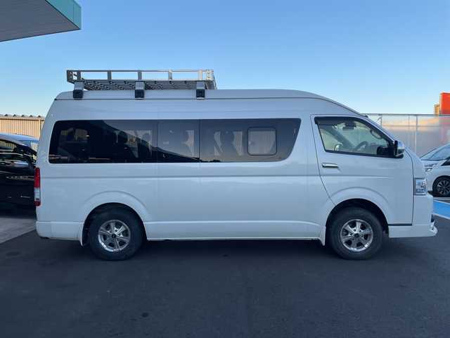 トヨタ ハイエース グランドキャビン 愛知県 2018(平30)年 3.4万km ホワイトパールクリスタルシャイン ワンオーナー/モデリスタエアロ/純正メモリナビ・フルセグTV/CD・DVD・Bluetooth/バックカメラ/パワースライドドア/モデリスタエアロ/純正LEDヘッドライト/純正ビルトインETC/Wエアバッグ/AC100Vコンセント電源/プリクラッシュセーフティ/ルーフキャリア