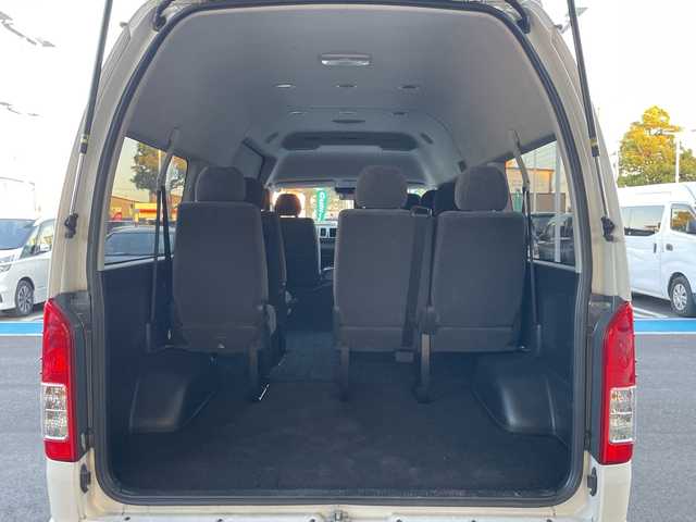 トヨタ ハイエース グランドキャビン 愛知県 2018(平30)年 3.4万km ホワイトパールクリスタルシャイン ワンオーナー/モデリスタエアロ/純正メモリナビ・フルセグTV/CD・DVD・Bluetooth/バックカメラ/パワースライドドア/モデリスタエアロ/純正LEDヘッドライト/純正ビルトインETC/Wエアバッグ/AC100Vコンセント電源/プリクラッシュセーフティ/ルーフキャリア