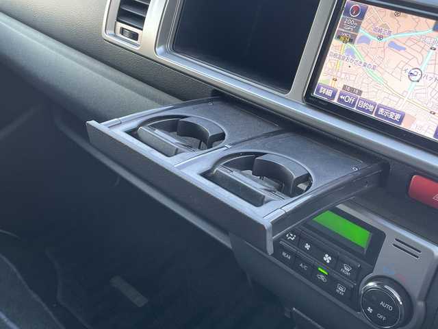 トヨタ ハイエース グランドキャビン 愛知県 2018(平30)年 3.4万km ホワイトパールクリスタルシャイン ワンオーナー/モデリスタエアロ/純正メモリナビ・フルセグTV/CD・DVD・Bluetooth/バックカメラ/パワースライドドア/モデリスタエアロ/純正LEDヘッドライト/純正ビルトインETC/Wエアバッグ/AC100Vコンセント電源/プリクラッシュセーフティ/ルーフキャリア