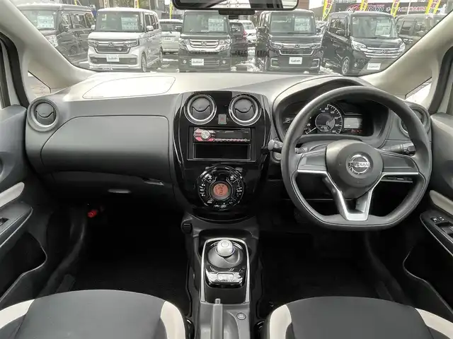 日産 ノート e－パワー X FOUR 道央・札幌 2020(令2)年 7.8万km ホワイト ・４WD/・衝突軽減ブレーキ/・全方位カメラ/・デジタルインナーミラー/・バックカメラ/・社外オーディオ/　CD＆AUX＆ラジオ/・コーナーセンサー/・レーンキープアシスト/・フロントカメラ/・サイドカメラ/・オートエアコン/・オートライト/・ETC/・プッシュスタート/・スマートキー/・電動格納ミラー/・ドアバイザー/・ウィンカーミラー/・フォグライト/・スペアキー