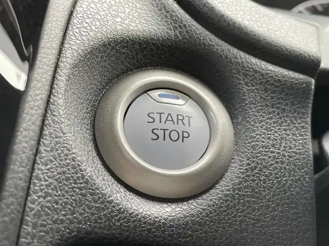 日産 ノート e－パワー X FOUR 道央・札幌 2020(令2)年 7.8万km ホワイト ・４WD/・衝突軽減ブレーキ/・全方位カメラ/・デジタルインナーミラー/・バックカメラ/・社外オーディオ/　CD＆AUX＆ラジオ/・コーナーセンサー/・レーンキープアシスト/・フロントカメラ/・サイドカメラ/・オートエアコン/・オートライト/・ETC/・プッシュスタート/・スマートキー/・電動格納ミラー/・ドアバイザー/・ウィンカーミラー/・フォグライト/・スペアキー