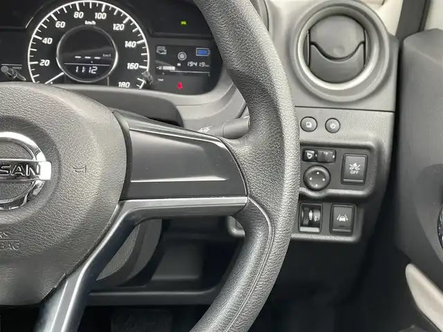 日産 ノート e－パワー X FOUR 道央・札幌 2020(令2)年 7.8万km ホワイト ・４WD/・衝突軽減ブレーキ/・全方位カメラ/・デジタルインナーミラー/・バックカメラ/・社外オーディオ/　CD＆AUX＆ラジオ/・コーナーセンサー/・レーンキープアシスト/・フロントカメラ/・サイドカメラ/・オートエアコン/・オートライト/・ETC/・プッシュスタート/・スマートキー/・電動格納ミラー/・ドアバイザー/・ウィンカーミラー/・フォグライト/・スペアキー