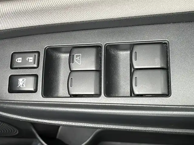 日産 ノート e－パワー X FOUR 道央・札幌 2020(令2)年 7.8万km ホワイト ・４WD/・衝突軽減ブレーキ/・全方位カメラ/・デジタルインナーミラー/・バックカメラ/・社外オーディオ/　CD＆AUX＆ラジオ/・コーナーセンサー/・レーンキープアシスト/・フロントカメラ/・サイドカメラ/・オートエアコン/・オートライト/・ETC/・プッシュスタート/・スマートキー/・電動格納ミラー/・ドアバイザー/・ウィンカーミラー/・フォグライト/・スペアキー