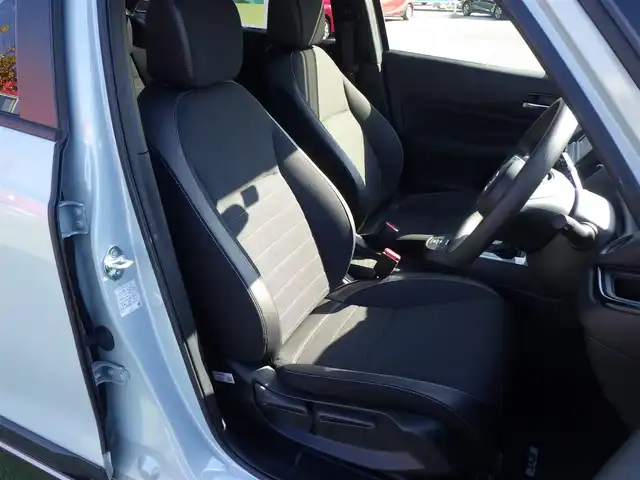 ホンダ フィット e:HEVクロスター 千葉県 2023(令5)年 1.4万km フィヨルドミストパール ホンダセンシング/・衝突軽減ブレーキ（CMBS）/・車線維持支援システム（LKAS）/・アダプティブクルーズコントロール（ACC）/・後方誤発進抑制機能/・誤発進抑制機能/ホンダコネクトナビ/地デジTV/【DVD/CD再生機能　Bluetooth接続】/バックカメラ/ハーフレザーシート/ETC/LEDヘッドライト/ウインカーミラー/コーナーセンサー/純正16インチアルミホイル/Honda スマートキー