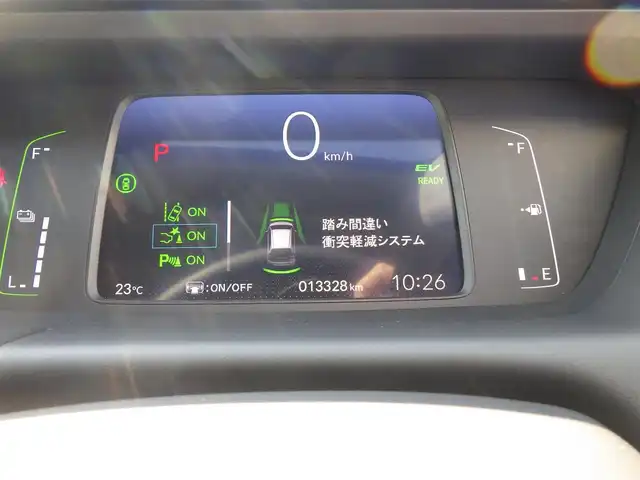 ホンダ フィット e:HEVクロスター 千葉県 2023(令5)年 1.4万km フィヨルドミストパール ホンダセンシング/・衝突軽減ブレーキ（CMBS）/・車線維持支援システム（LKAS）/・アダプティブクルーズコントロール（ACC）/・後方誤発進抑制機能/・誤発進抑制機能/ホンダコネクトナビ/地デジTV/【DVD/CD再生機能　Bluetooth接続】/バックカメラ/ハーフレザーシート/ETC/LEDヘッドライト/ウインカーミラー/コーナーセンサー/純正16インチアルミホイル/Honda スマートキー