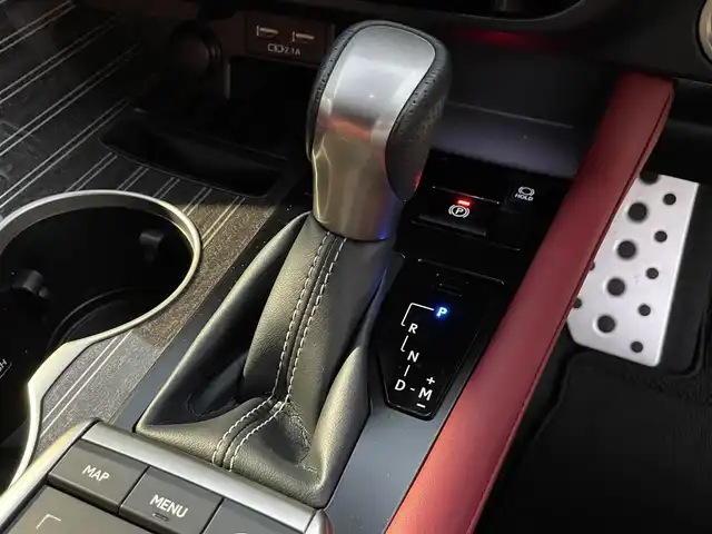 レクサス ＲＸ 300 Fスポーツ 滋賀県 2020(令2)年 5.8万km グラファイトブラックガラスフレーク 純正12.3インチナビ/【Bluetooth/CD/DVD/Blu-ray/フルセグTV】/赤レザーシート/全方位カメラ/追従クルーズコントロール/ブラインドスポットモニター/レーンディパーチャーアラート/衝突軽減ブレーキ/三眼LEDヘッドライト/オートマチックハイビーム/D/Nパワーシート/D/Nシートヒーター/D/Nシートベンチレーション/パワーバックドア/ビルトインETC2.0/ヘッドアップディスプレイ/ステアリングヒーター/電動パーキングブレーキ/オートブレーキホールド/シートポジションメモリ/プッシュスタート/スマートキー/ステアリングリモコン