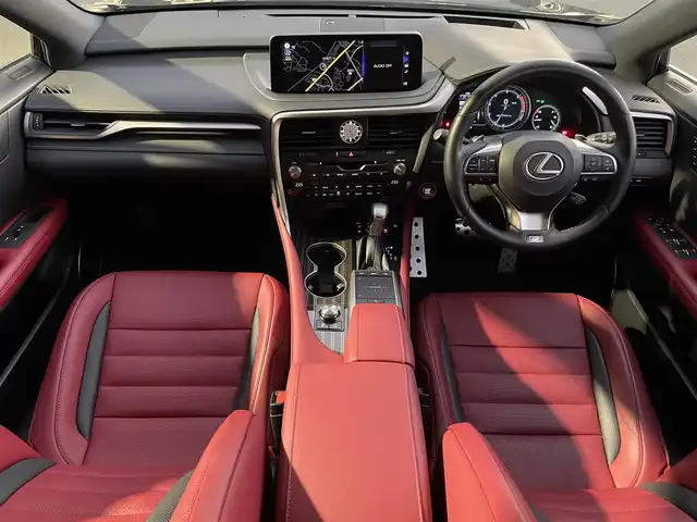 レクサス ＲＸ 300 Fスポーツ 滋賀県 2020(令2)年 5.8万km グラファイトブラックガラスフレーク 純正12.3インチナビ/【Bluetooth/CD/DVD/Blu-ray/フルセグTV】/赤レザーシート/全方位カメラ/追従クルーズコントロール/ブラインドスポットモニター/レーンディパーチャーアラート/衝突軽減ブレーキ/三眼LEDヘッドライト/オートマチックハイビーム/D/Nパワーシート/D/Nシートヒーター/D/Nシートベンチレーション/パワーバックドア/ビルトインETC2.0/ヘッドアップディスプレイ/ステアリングヒーター/電動パーキングブレーキ/オートブレーキホールド/シートポジションメモリ/プッシュスタート/スマートキー/ステアリングリモコン