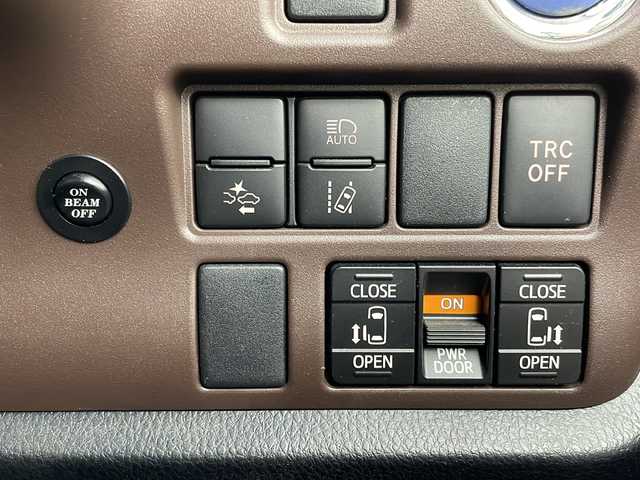 トヨタ エスクァイア ハイブリッド Gi 茨城県 2019(平31)年 4.3万km スパークリングブラックパールクリスタルシャイン 純正ナビ/フルセグTV/バックカメラ/ETC/ドライブレコーダー/クルーズコントロール/両側パワースライドドア/シートヒーター/純正15インチアルミホイール/コーナーセンサー/衝突軽減ブレーキ/横滑り防止装置/LEDヘッドライト