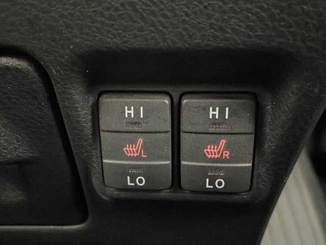 トヨタ エスクァイア ハイブリッド Gi 茨城県 2019(平31)年 4.3万km スパークリングブラックパールクリスタルシャイン 純正ナビ/フルセグTV/バックカメラ/ETC/ドライブレコーダー/クルーズコントロール/両側パワースライドドア/シートヒーター/純正15インチアルミホイール/コーナーセンサー/衝突軽減ブレーキ/横滑り防止装置/LEDヘッドライト