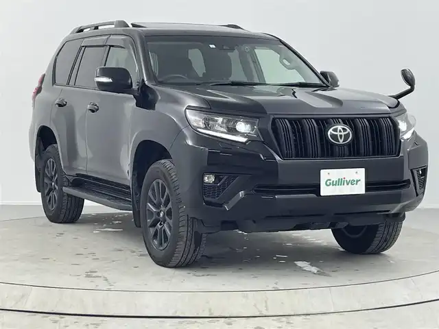 トヨタ ランドクルーザー プラド TX Lパッケージ マットブラED 熊本県 2023(令5)年 4.3万km ブラック サンルーフ/社外9型ナビ/・フルセグTV/CD/DVD/SD/BT/後席モニター/トヨタセーフティセンス/・プリクラッシュセーフティ/・レーンディパーチャアラート/・ロードサインアシスト/・クリアランスソナー/・先行車発進知らせ/レーダークルーズコントロール/オートマチックハイビーム/黒革シート/・D/Nパワーシート/・D/Nシートヒーター/・D/Nシートクーラー/前後ドライブレコーダー/ビルトインETC/オートライト/LEDヘッドライト/フォグランプ/ルーフレール