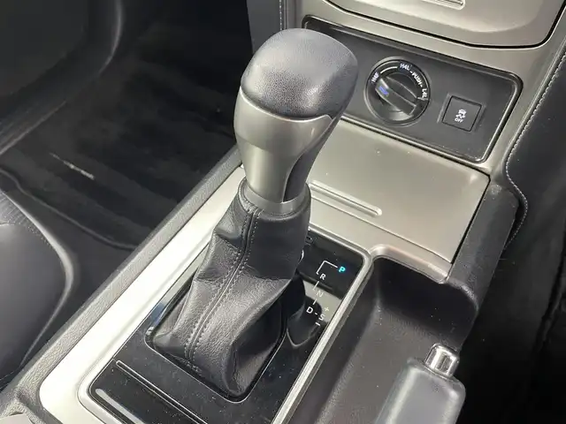 トヨタ ランドクルーザー プラド TX Lパッケージ マットブラED 熊本県 2023(令5)年 4.3万km ブラック サンルーフ/社外9型ナビ/・フルセグTV/CD/DVD/SD/BT/後席モニター/トヨタセーフティセンス/・プリクラッシュセーフティ/・レーンディパーチャアラート/・ロードサインアシスト/・クリアランスソナー/・先行車発進知らせ/レーダークルーズコントロール/オートマチックハイビーム/黒革シート/・D/Nパワーシート/・D/Nシートヒーター/・D/Nシートクーラー/前後ドライブレコーダー/ビルトインETC/オートライト/LEDヘッドライト/フォグランプ/ルーフレール