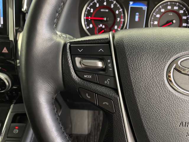 トヨタ アルファード S Cパッケージ 鹿児島県 2019(令1)年 1.5万km ホワイトパールクリスタルシャイン 社外9インチナビ/（AM/FM/CD/DVD/Bluetooth/フルセグ）/フリップダウンモニター/ツインムーンルーフ/モデリスタエアロ/デジタルインナーミラー/ETC/トヨタセーフティセンス/・プリクラッシュセーフティ/・レーントレーシングアシスト/・レーダークルーズコントロール/・ロードサインアシスト/・リアクロストラフィックアラート/・インテリジェントクリアランスソナー/・先行車発進お知らせ機能/両側パワースライドドア/パワーバックドア/電格ウィンカーミラー/オートブレーキホールド/レザーシート/シートヒーター/シートベンチレーション/フロアマット/純正18インチAW/オートライト