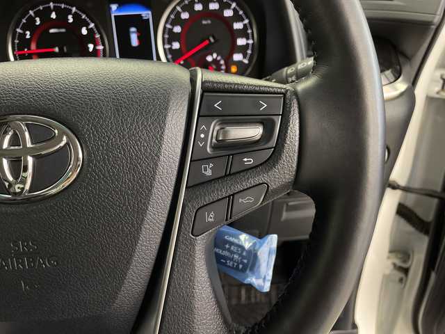 トヨタ アルファード S Cパッケージ 鹿児島県 2019(令1)年 1.5万km ホワイトパールクリスタルシャイン 社外9インチナビ/（AM/FM/CD/DVD/Bluetooth/フルセグ）/フリップダウンモニター/ツインムーンルーフ/モデリスタエアロ/デジタルインナーミラー/ETC/トヨタセーフティセンス/・プリクラッシュセーフティ/・レーントレーシングアシスト/・レーダークルーズコントロール/・ロードサインアシスト/・リアクロストラフィックアラート/・インテリジェントクリアランスソナー/・先行車発進お知らせ機能/両側パワースライドドア/パワーバックドア/電格ウィンカーミラー/オートブレーキホールド/レザーシート/シートヒーター/シートベンチレーション/フロアマット/純正18インチAW/オートライト