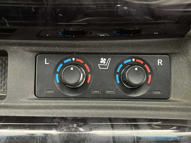 トヨタ アルファード S Cパッケージ 鹿児島県 2019(令1)年 1.5万km ホワイトパールクリスタルシャイン 社外9インチナビ/（AM/FM/CD/DVD/Bluetooth/フルセグ）/フリップダウンモニター/ツインムーンルーフ/モデリスタエアロ/デジタルインナーミラー/ETC/トヨタセーフティセンス/・プリクラッシュセーフティ/・レーントレーシングアシスト/・レーダークルーズコントロール/・ロードサインアシスト/・リアクロストラフィックアラート/・インテリジェントクリアランスソナー/・先行車発進お知らせ機能/両側パワースライドドア/パワーバックドア/電格ウィンカーミラー/オートブレーキホールド/レザーシート/シートヒーター/シートベンチレーション/フロアマット/純正18インチAW/オートライト