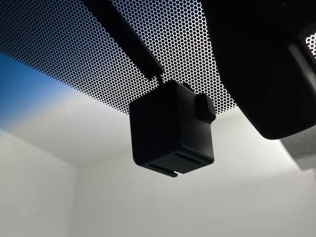 トヨタ アルファード S Cパッケージ 鹿児島県 2019(令1)年 1.5万km ホワイトパールクリスタルシャイン 社外9インチナビ/（AM/FM/CD/DVD/Bluetooth/フルセグ）/フリップダウンモニター/ツインムーンルーフ/モデリスタエアロ/デジタルインナーミラー/ETC/トヨタセーフティセンス/・プリクラッシュセーフティ/・レーントレーシングアシスト/・レーダークルーズコントロール/・ロードサインアシスト/・リアクロストラフィックアラート/・インテリジェントクリアランスソナー/・先行車発進お知らせ機能/両側パワースライドドア/パワーバックドア/電格ウィンカーミラー/オートブレーキホールド/レザーシート/シートヒーター/シートベンチレーション/フロアマット/純正18インチAW/オートライト