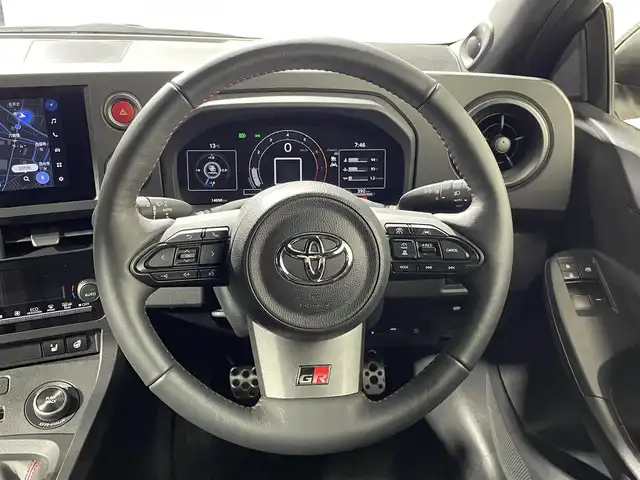 トヨタ ＧＲヤリス RZ ハイパフォーマンス 大阪府 2024(令6)年 1.5万km スーパーホワイトⅡ 純正ディスプレイオーディオ/バックカメラ/フルセグTV/ビルドインETC2.0/JBLサウンド/ステアリングスイッチ/レーンキープアシスト/レーダークルーズコントロール/衝突被害軽減システム/前席シートヒーター/ステアリングヒーター/オートエアコン/オートライト/オートハイビーム/オートワイパー/ブラインドスポットモニター/コーナーセンサー/純正アルミホイール/コンフォートパッケージ