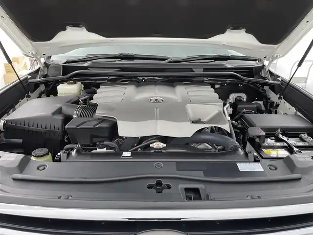 トヨタ ランドクルーザー ZX 千葉県 2018(平30)年 4万km ホワイトパールクリスタルシャイン 禁煙車/メーカーナビ/・CD/DVD/BD/BT/フルセグ/AUX/プレミアムサウンドシステム/プリクラッシュセーフティ/レーンディパーチャーアラート/ブラインドスポットモニター/サンルーフ/レザーシート/前後席シートヒーター/前席シートベンチレーション/クールBOX/Fモデリスタエアロ/コーナーセンサー/ステアリングヒーター/電動リヤゲート/AC100V電源/LEDヘッドライト/オートハイビーム/ビルトインETC/ワイヤレス充電/センターデフロック/純正20インチアルミホイール