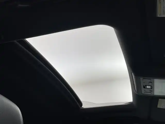 トヨタ ランドクルーザー ZX 千葉県 2018(平30)年 4万km ホワイトパールクリスタルシャイン 禁煙車/メーカーナビ/・CD/DVD/BD/BT/フルセグ/AUX/プレミアムサウンドシステム/プリクラッシュセーフティ/レーンディパーチャーアラート/ブラインドスポットモニター/サンルーフ/レザーシート/前後席シートヒーター/前席シートベンチレーション/クールBOX/Fモデリスタエアロ/コーナーセンサー/ステアリングヒーター/電動リヤゲート/AC100V電源/LEDヘッドライト/オートハイビーム/ビルトインETC/ワイヤレス充電/センターデフロック/純正20インチアルミホイール