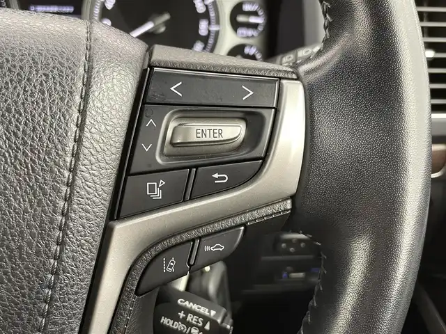 トヨタ ランドクルーザー ZX 千葉県 2018(平30)年 4万km ホワイトパールクリスタルシャイン 禁煙車/メーカーナビ/・CD/DVD/BD/BT/フルセグ/AUX/プレミアムサウンドシステム/プリクラッシュセーフティ/レーンディパーチャーアラート/ブラインドスポットモニター/サンルーフ/レザーシート/前後席シートヒーター/前席シートベンチレーション/クールBOX/Fモデリスタエアロ/コーナーセンサー/ステアリングヒーター/電動リヤゲート/AC100V電源/LEDヘッドライト/オートハイビーム/ビルトインETC/ワイヤレス充電/センターデフロック/純正20インチアルミホイール