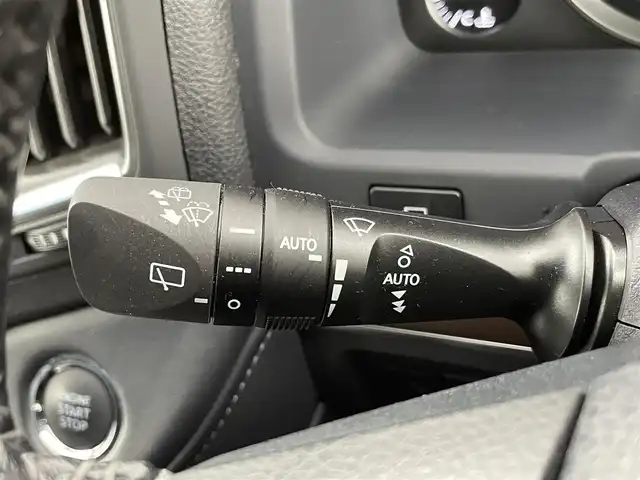 トヨタ ランドクルーザー ZX 千葉県 2018(平30)年 4万km ホワイトパールクリスタルシャイン 禁煙車/メーカーナビ/・CD/DVD/BD/BT/フルセグ/AUX/プレミアムサウンドシステム/プリクラッシュセーフティ/レーンディパーチャーアラート/ブラインドスポットモニター/サンルーフ/レザーシート/前後席シートヒーター/前席シートベンチレーション/クールBOX/Fモデリスタエアロ/コーナーセンサー/ステアリングヒーター/電動リヤゲート/AC100V電源/LEDヘッドライト/オートハイビーム/ビルトインETC/ワイヤレス充電/センターデフロック/純正20インチアルミホイール