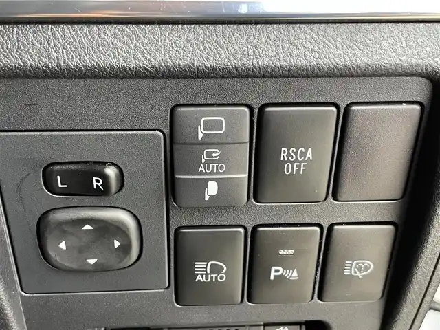 トヨタ ランドクルーザー ZX 千葉県 2018(平30)年 4万km ホワイトパールクリスタルシャイン 禁煙車/メーカーナビ/・CD/DVD/BD/BT/フルセグ/AUX/プレミアムサウンドシステム/プリクラッシュセーフティ/レーンディパーチャーアラート/ブラインドスポットモニター/サンルーフ/レザーシート/前後席シートヒーター/前席シートベンチレーション/クールBOX/Fモデリスタエアロ/コーナーセンサー/ステアリングヒーター/電動リヤゲート/AC100V電源/LEDヘッドライト/オートハイビーム/ビルトインETC/ワイヤレス充電/センターデフロック/純正20インチアルミホイール