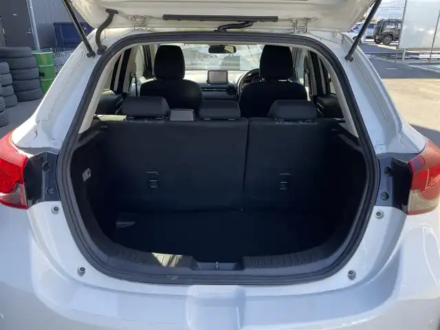 マツダ マツダ２ 15C 滋賀県 2020(令2)年 5.9万km アークティックホワイト 純正ナビ/USB/Bluetooth/AUX/バックカメラ/ETC/アイドリングストップ/プッシュスタート/スマートキー/フロアマット/LEDヘッドライト/衝突軽減ブレーキ/オートハイビーム/コーナーセンサー