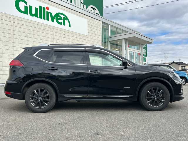 日産 エクストレイル ハイブリッド 20Xi 山形県 2021(令3)年 7.5万km ダイヤモンドブラック ４WD/純正9インチSDナビ/フルセグTV/AM/FM/AUX//DVD/Blu-ray再生/Bluetooth接続/プロパイロット/アラウンドビューモニター/バックカメラ/サイドカメラ/フロントカメラ/衝突軽減ブレーキ/コーナーセンサー/横滑り防止装置/デジタルインナーミラー/パワーバックドア/ルーフレール/スタッドレスタイヤ積載/LEDヘッドライト/オートライト/オートマチックハイビーム/レザーシート/シートヒーター/ETC車載器/純正フロアマット/純正ドアバイザー/17インチ純正AW