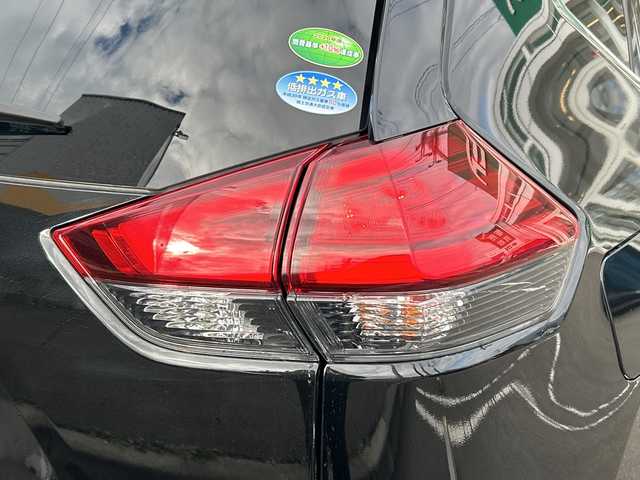 日産 エクストレイル ハイブリッド 20Xi 山形県 2021(令3)年 7.5万km ダイヤモンドブラック ４WD/純正9インチSDナビ/フルセグTV/AM/FM/AUX//DVD/Blu-ray再生/Bluetooth接続/プロパイロット/アラウンドビューモニター/バックカメラ/サイドカメラ/フロントカメラ/衝突軽減ブレーキ/コーナーセンサー/横滑り防止装置/デジタルインナーミラー/パワーバックドア/ルーフレール/スタッドレスタイヤ積載/LEDヘッドライト/オートライト/オートマチックハイビーム/レザーシート/シートヒーター/ETC車載器/純正フロアマット/純正ドアバイザー/17インチ純正AW