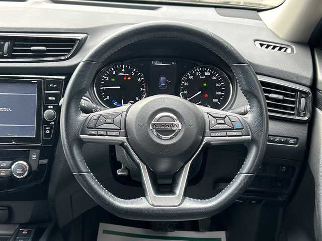 日産 エクストレイル ハイブリッド 20Xi 山形県 2021(令3)年 7.5万km ダイヤモンドブラック ４WD/純正9インチSDナビ/フルセグTV/AM/FM/AUX//DVD/Blu-ray再生/Bluetooth接続/プロパイロット/アラウンドビューモニター/バックカメラ/サイドカメラ/フロントカメラ/衝突軽減ブレーキ/コーナーセンサー/横滑り防止装置/デジタルインナーミラー/パワーバックドア/ルーフレール/スタッドレスタイヤ積載/LEDヘッドライト/オートライト/オートマチックハイビーム/レザーシート/シートヒーター/ETC車載器/純正フロアマット/純正ドアバイザー/17インチ純正AW