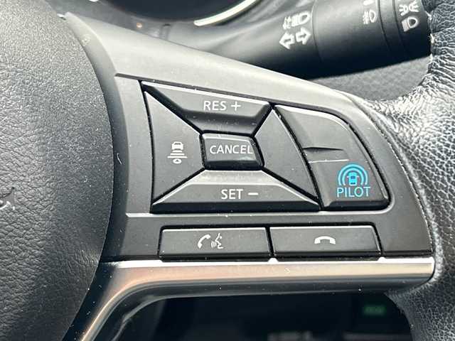 日産 エクストレイル ハイブリッド 20Xi 山形県 2021(令3)年 7.5万km ダイヤモンドブラック ４WD/純正9インチSDナビ/フルセグTV/AM/FM/AUX//DVD/Blu-ray再生/Bluetooth接続/プロパイロット/アラウンドビューモニター/バックカメラ/サイドカメラ/フロントカメラ/衝突軽減ブレーキ/コーナーセンサー/横滑り防止装置/デジタルインナーミラー/パワーバックドア/ルーフレール/スタッドレスタイヤ積載/LEDヘッドライト/オートライト/オートマチックハイビーム/レザーシート/シートヒーター/ETC車載器/純正フロアマット/純正ドアバイザー/17インチ純正AW