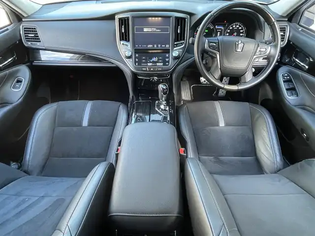 トヨタ クラウン ハイブリッド アスリートSJ-フロンティアLTD 滋賀県 2018(平30)年 3.2万km ホワイトパールクリスタルシャイン 純正8型ナビ/【Bluetooth/CD/DVD/USB/フルセグ】/社外エアロ/社外ガナドール4本だしマフラー/ハーフレザーシート/パワーシート/シートヒーター/ステアリングヒーター/純正１８AW/LEDヘッドライト/追従クルーズコントロール/前後ソナー/ビルトインETC/前後ドライブレコーダー/バックカメラ/スマートキー