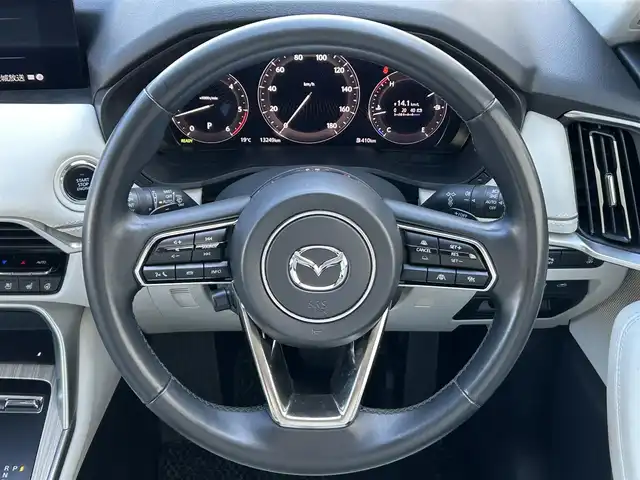 マツダ ＣＸ－６０ XD HV エクスクルーシブモダン 茨城県 2022(令4)年 1.4万km ソニックシルバーM 純正ナビ/革巻きステアリング/全方位カメラ/レーダークルーズコントロール/ヘッドアップディスプレイ/BSM/ホワイトレザーシート/パワーバックドア/メモリーパワーシート/前後シートヒーター/ベンチレーション/ステアリングヒーター/オートハイビーム/オートワイパー/HDMI/ETC/LEDヘッドライト