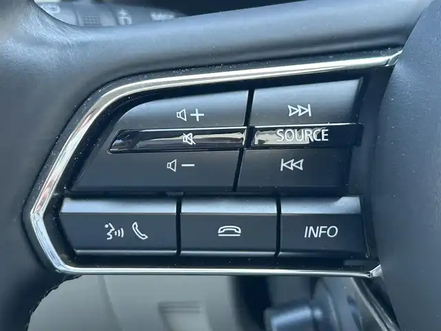 マツダ ＣＸ－６０ XD HV エクスクルーシブモダン 茨城県 2022(令4)年 1.4万km ソニックシルバーM 純正ナビ/革巻きステアリング/全方位カメラ/レーダークルーズコントロール/ヘッドアップディスプレイ/BSM/ホワイトレザーシート/パワーバックドア/メモリーパワーシート/前後シートヒーター/ベンチレーション/ステアリングヒーター/オートハイビーム/オートワイパー/HDMI/ETC/LEDヘッドライト
