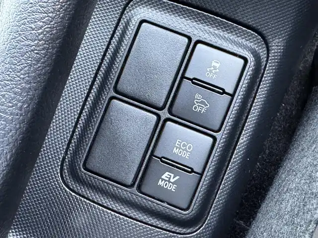 トヨタ アクア クロスオーバー グラム 千葉県 2018(平30)年 3.5万km オリーブマイカM トヨタセーフティセンス/衝突軽減ブレーキ/レーンキープアシスト/オートハイビーム/社外SDナビ/ワンセグTV/バックカメラ/コーナーセンサー/スマートキー