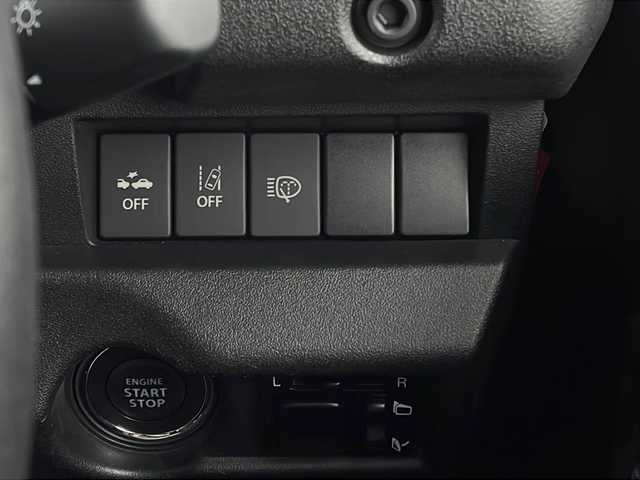スズキ ジムニー XC 新潟県 2018(平30)年 0.8万km ブリスクブルーメタリック/ブラック2トーンルーフ 4WD/社外ナビ/　　フルセグ/CD/DVD/SD/BT/クルーズコントロール/LEDオートライト/Fフォグ/シートヒーター/純正16インチアルミホイール/ステアリングスイッチ/オートエアコン/ミラーヒーター/ウィンカーミラー/電格ミラー/スマートキー