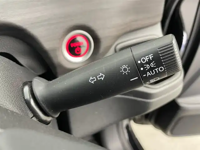 ホンダ フリード ハイブリット G ホンダセンシング 富山県 2020(令2)年 6.4万km クリスタルブラックパール 純正9型ナビ（AM/FM/DVD/BT/USB/フルセグ）/バックカメラ/ドライブレコーダー/ETC/ハーフレザーシート/シートヒーター/衝突被害軽減システム/レーダークルーズコントロール/レーンキープアシスト/横滑り防止装置/アイドリングストップ/純正フロアマット/オートLEDライト/革巻きステアリング/ステアリングスイッチ/スマートキー/スペアキー