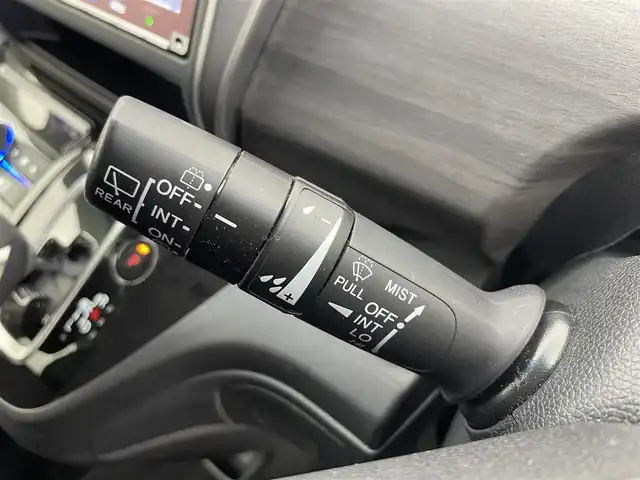 ホンダ フリード ハイブリット G ホンダセンシング 富山県 2020(令2)年 6.4万km クリスタルブラックパール 純正9型ナビ（AM/FM/DVD/BT/USB/フルセグ）/バックカメラ/ドライブレコーダー/ETC/ハーフレザーシート/シートヒーター/衝突被害軽減システム/レーダークルーズコントロール/レーンキープアシスト/横滑り防止装置/アイドリングストップ/純正フロアマット/オートLEDライト/革巻きステアリング/ステアリングスイッチ/スマートキー/スペアキー